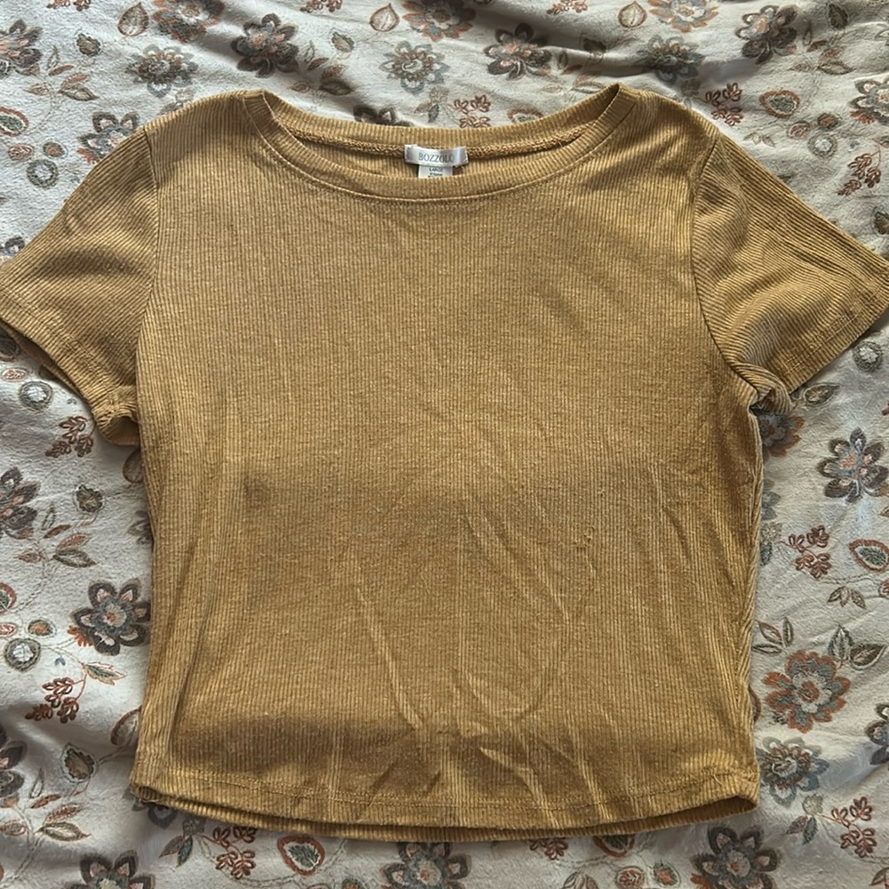 Soft tan crop